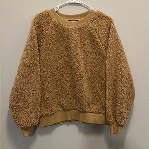 Old Navy Sherpa Sweater. Tan. Size Medium